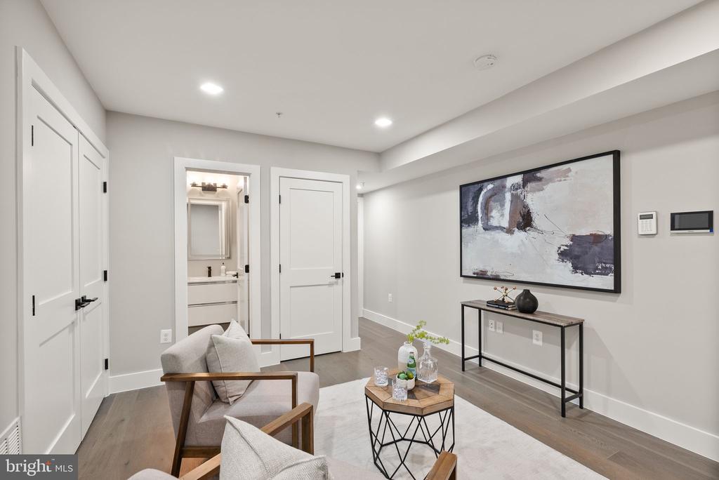 1513 A STREET NE Unit: 1