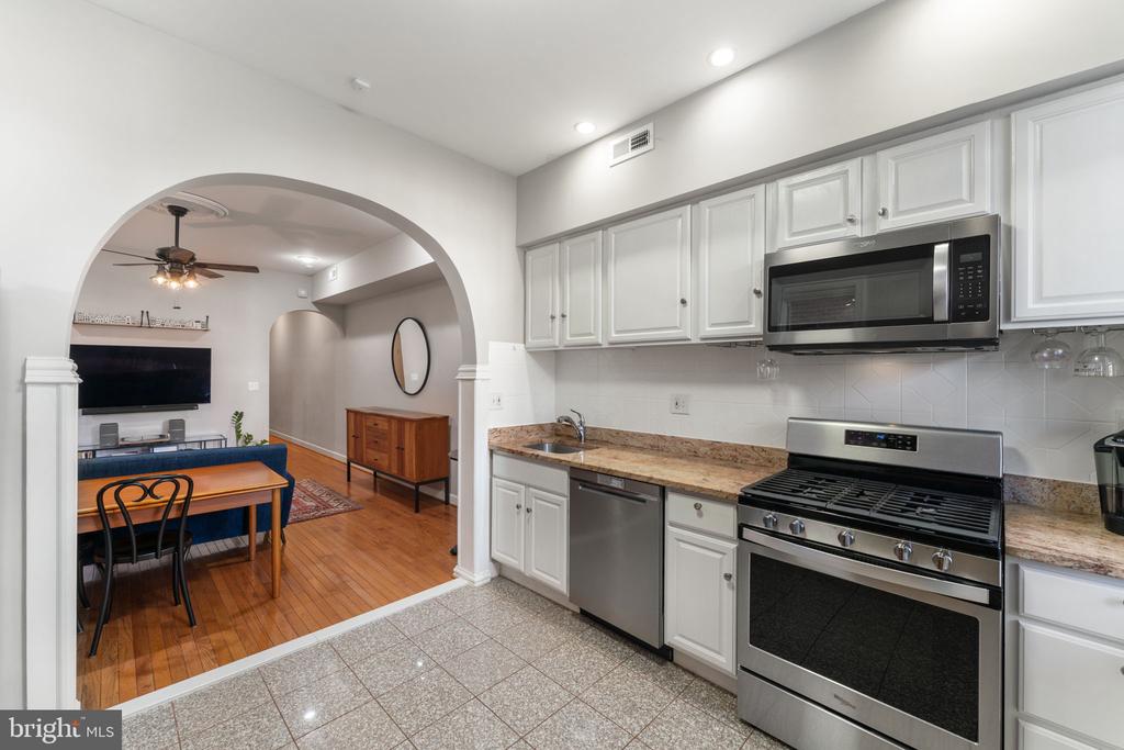 1523 PARK ROAD NW Unit: 102