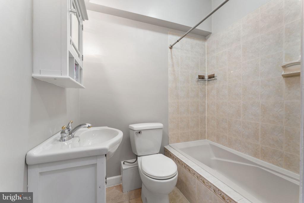 1523 PARK ROAD NW Unit: 102