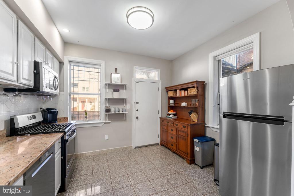 1523 PARK ROAD NW Unit: 102