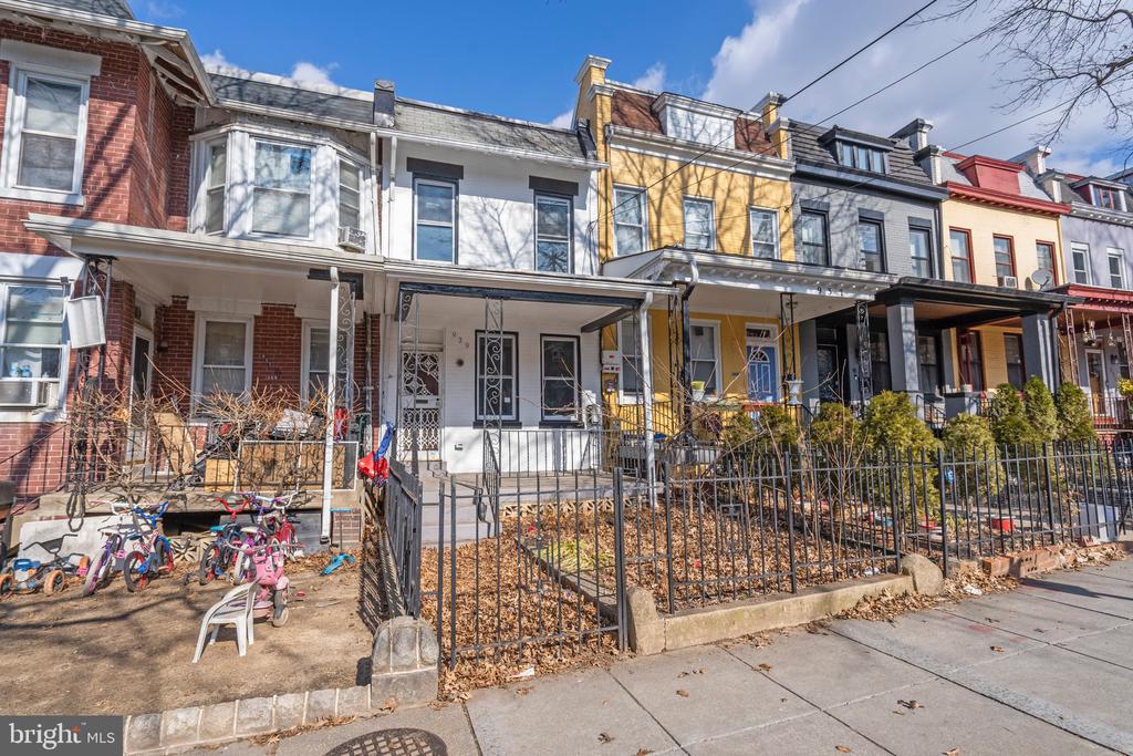 939 SHEPHERD STREET NW