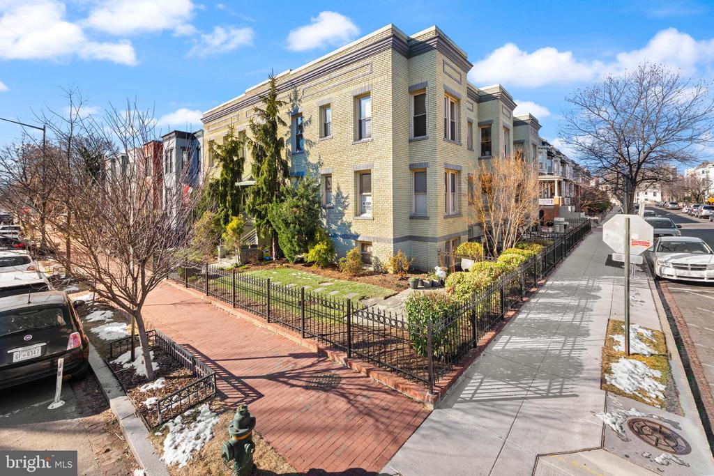 1718 1ST STREET NW Unit: 3