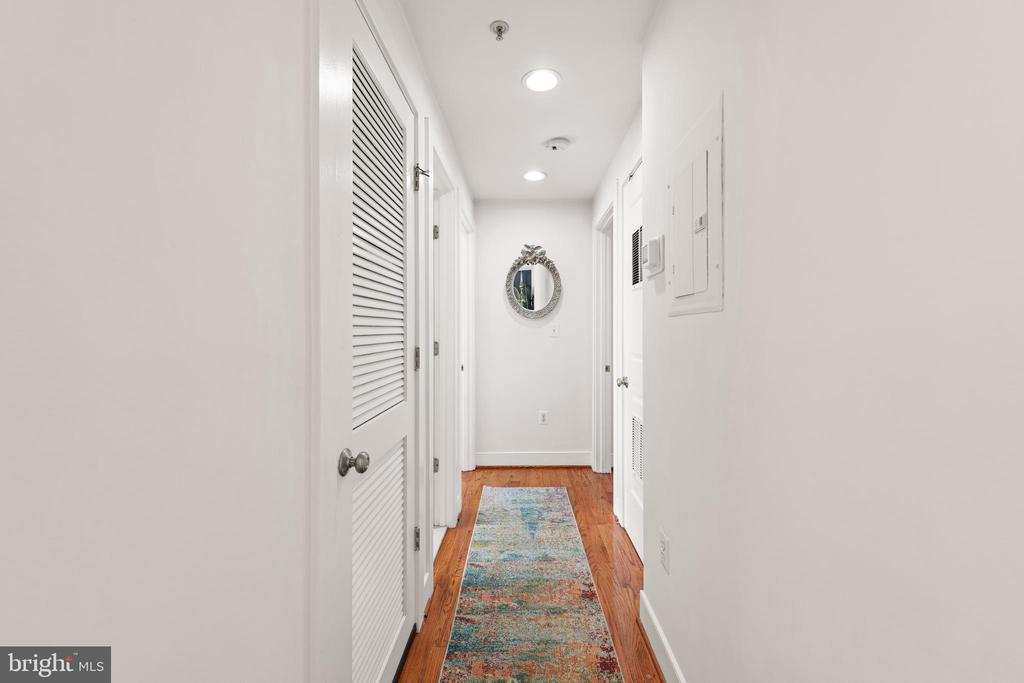 1718 1ST STREET NW Unit: 3