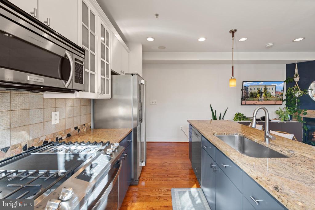 1718 1ST STREET NW Unit: 3
