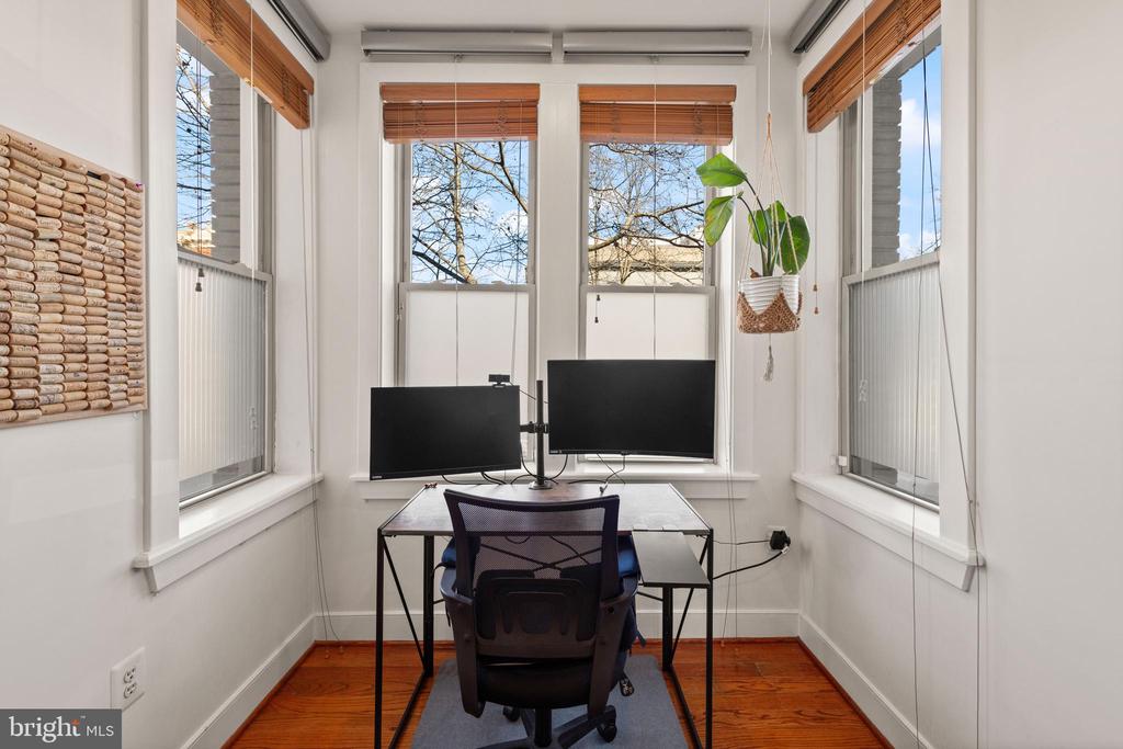 1718 1ST STREET NW Unit: 3
