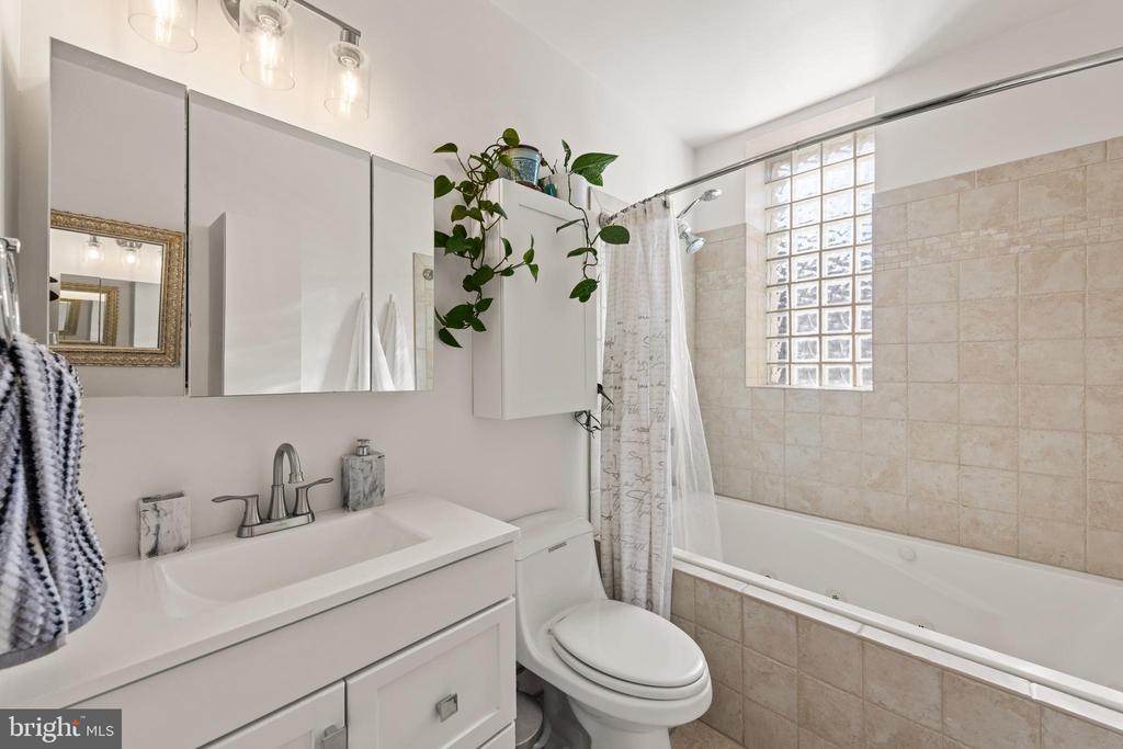 1718 1ST STREET NW Unit: 3