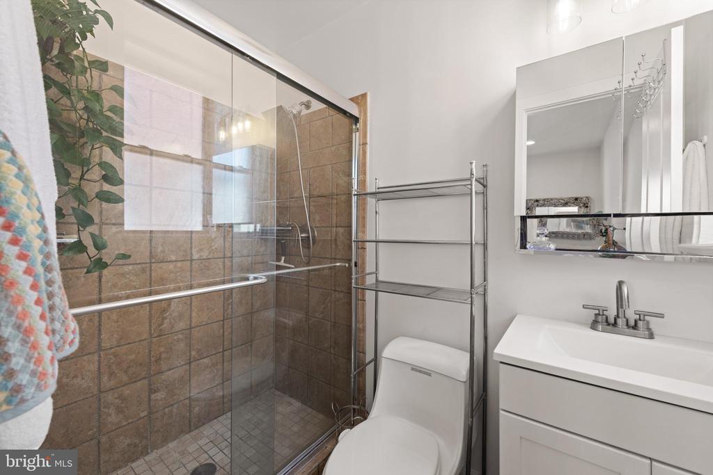 1718 1ST STREET NW Unit: 3
