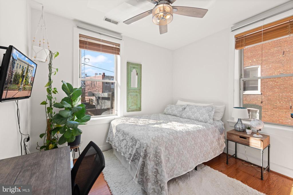 1718 1ST STREET NW Unit: 3