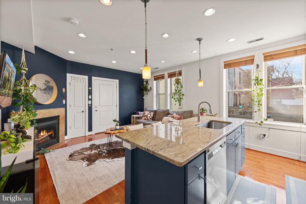 1718 1ST STREET NW Unit: 3