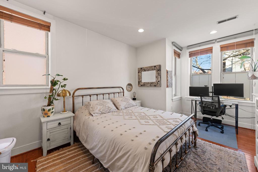 1718 1ST STREET NW Unit: 3