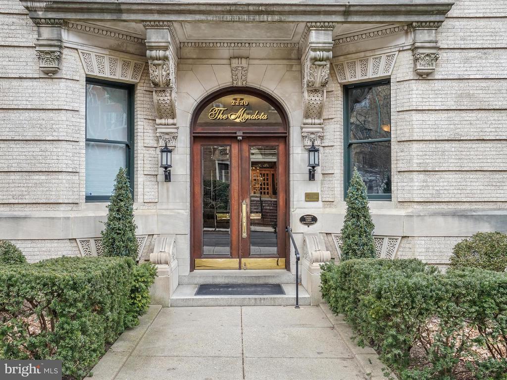 2220 20TH STREET NW Unit: 46