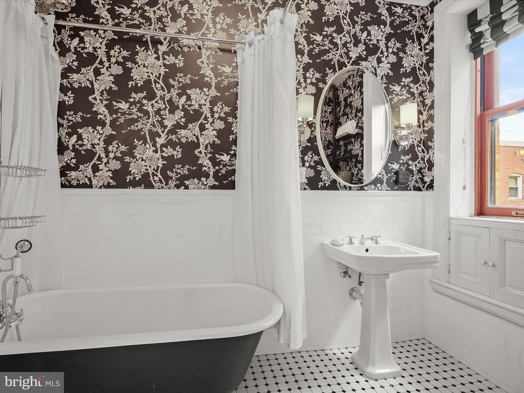2220 20TH STREET NW Unit: 46