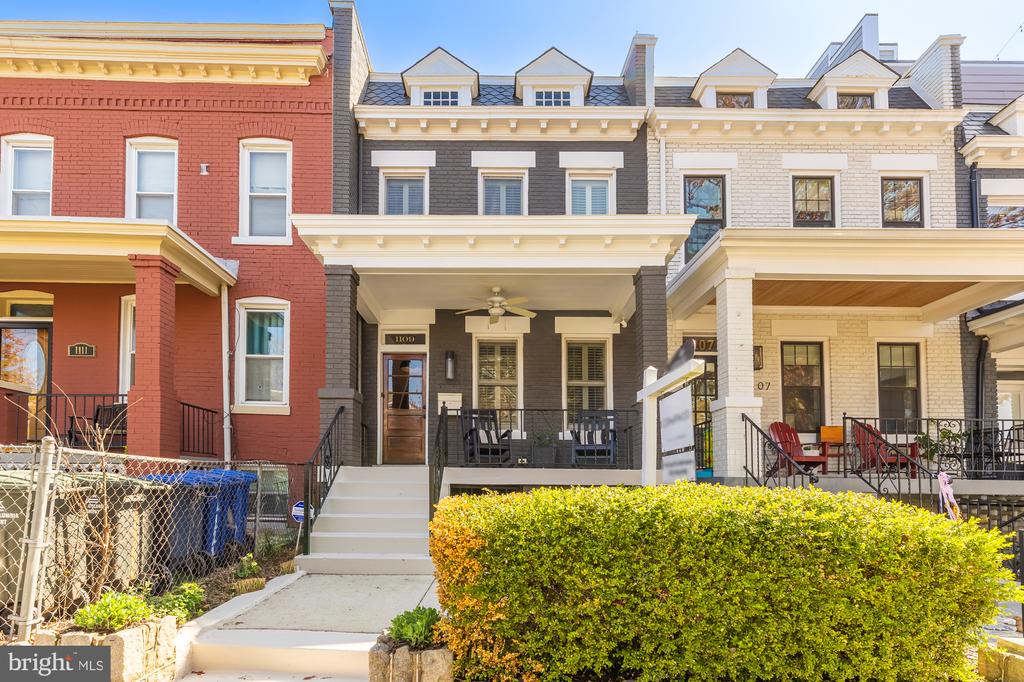 1109 7TH STREET NE