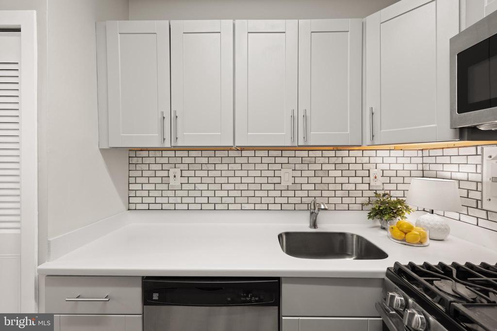 522 21ST STREET NW Unit: 210