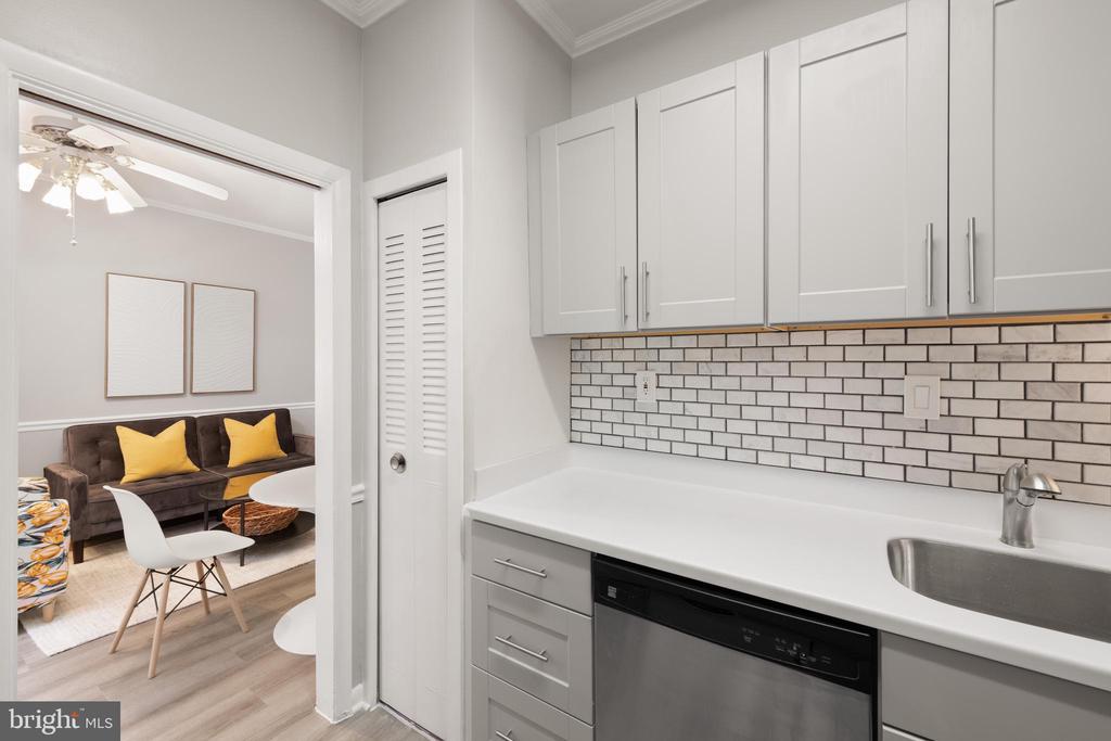 522 21ST STREET NW Unit: 210