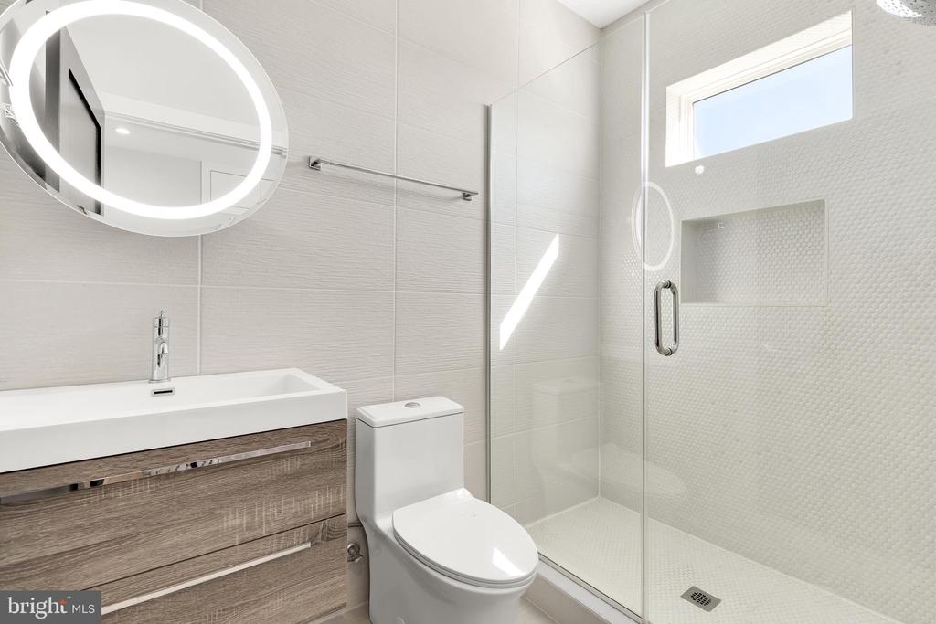 653 IRVING STREET NW Unit: 8