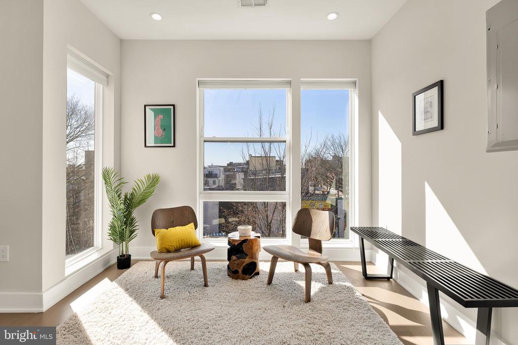 653 IRVING STREET NW Unit: 8