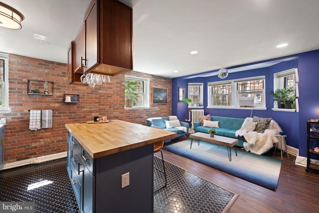 1820 CLYDESDALE PLACE NW Unit: 4