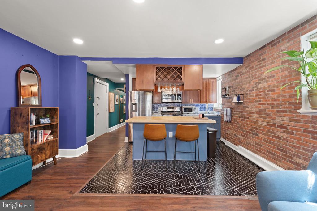 1820 CLYDESDALE PLACE NW Unit: 4