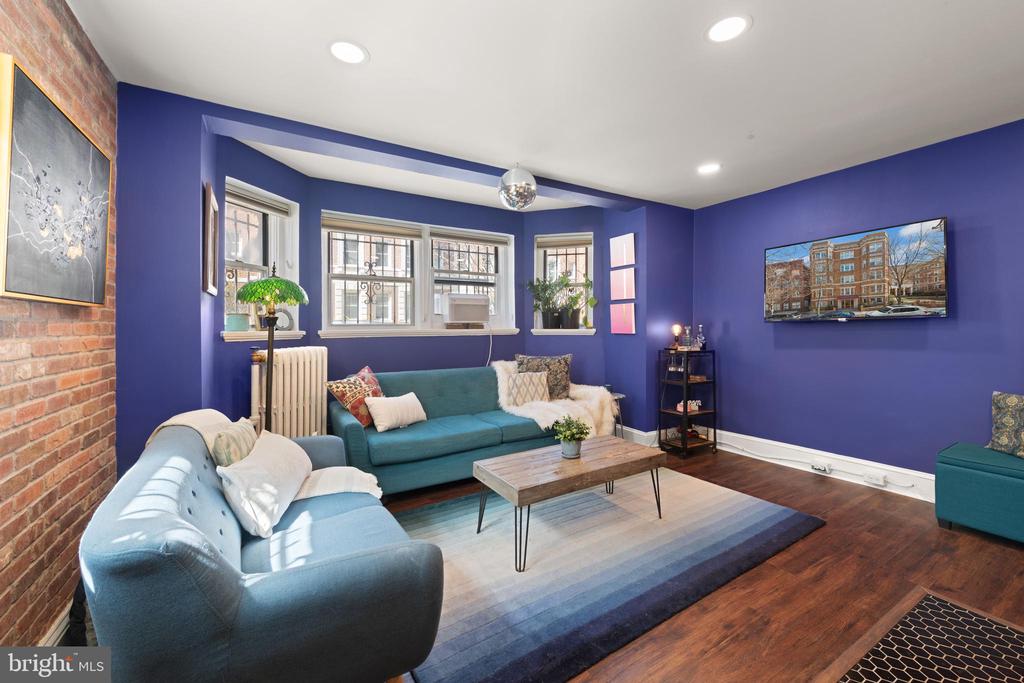 1820 CLYDESDALE PLACE NW Unit: 4