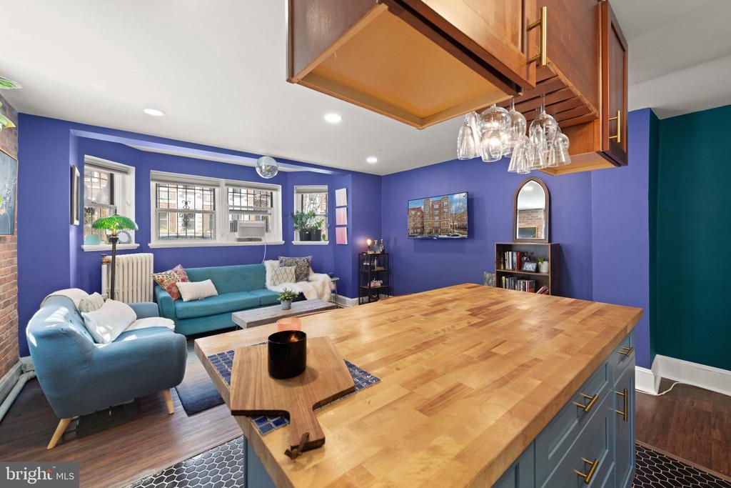 1820 CLYDESDALE PLACE NW Unit: 4