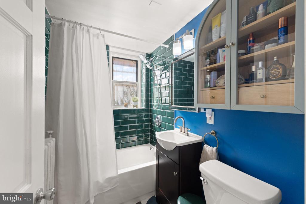 1820 CLYDESDALE PLACE NW Unit: 4