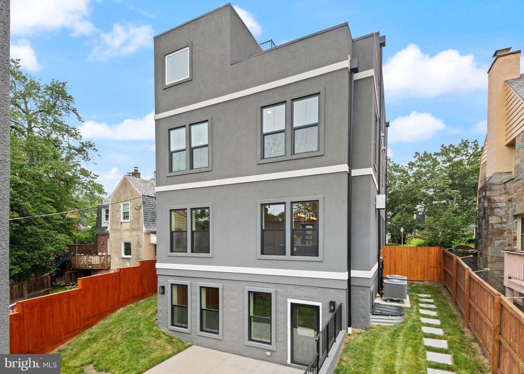 6008 34TH PLACE NW