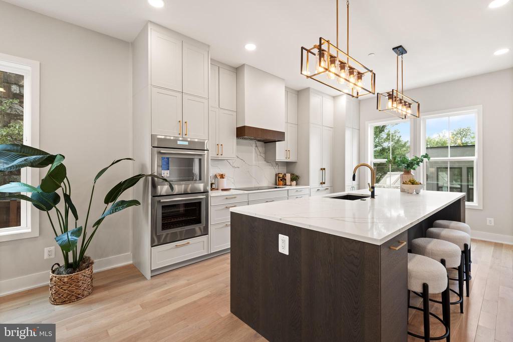 6008 34TH PLACE NW