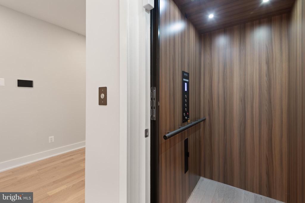 6008 34TH PLACE NW