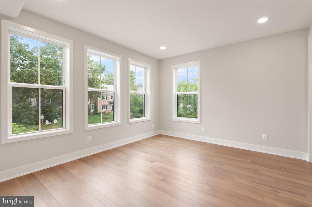 6008 34TH PLACE NW