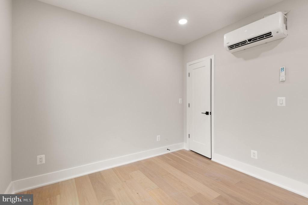 6008 34TH PLACE NW
