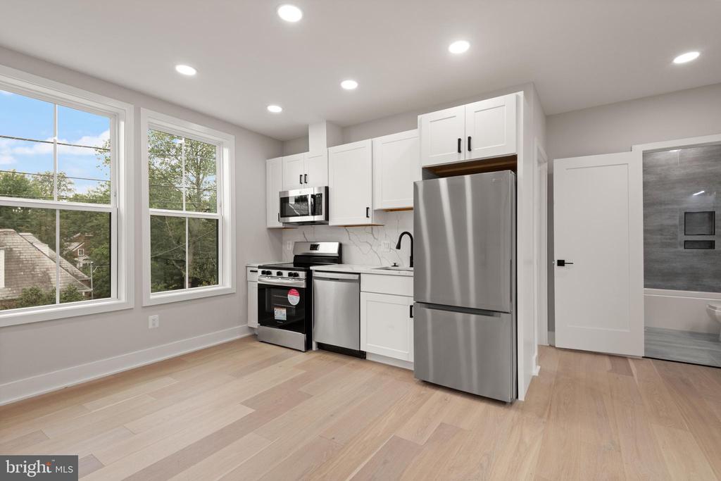 6008 34TH PLACE NW