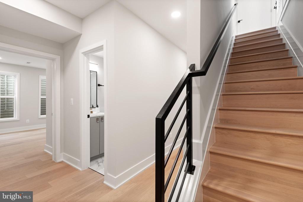6008 34TH PLACE NW