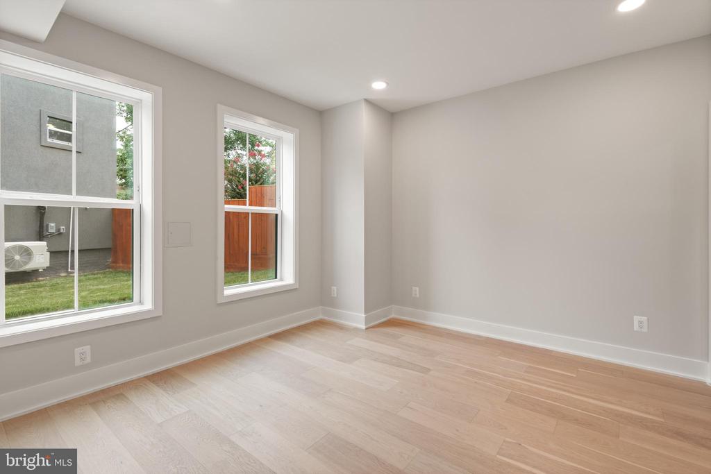 6008 34TH PLACE NW
