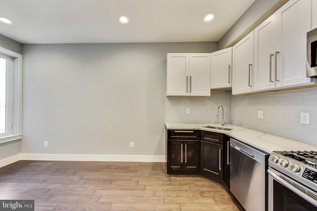 525 KENNEDY STREET NW Unit: 6