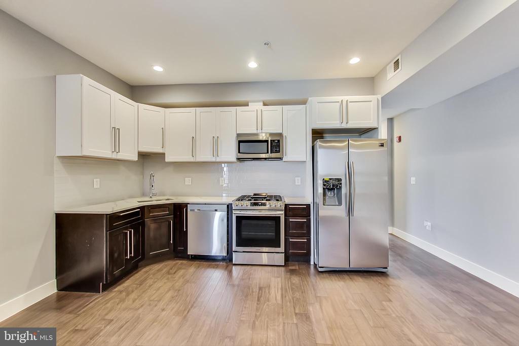 525 KENNEDY STREET NW Unit: 6
