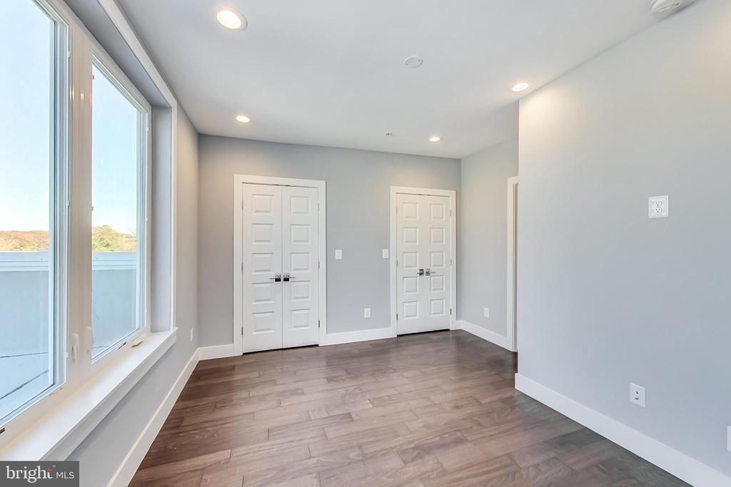 525 KENNEDY STREET NW Unit: 6
