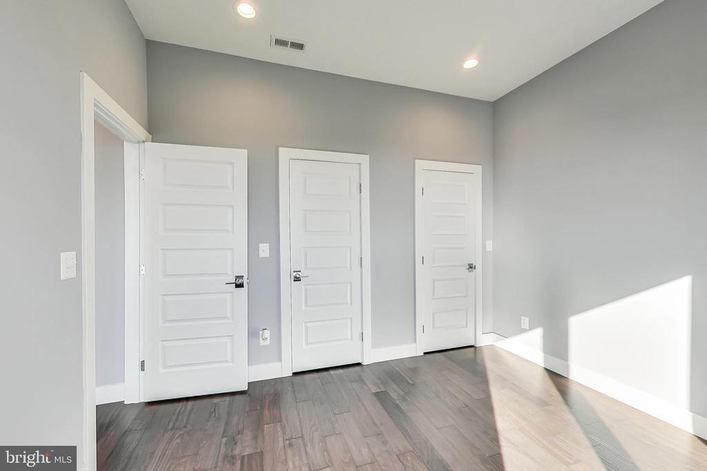 525 KENNEDY STREET NW Unit: 6