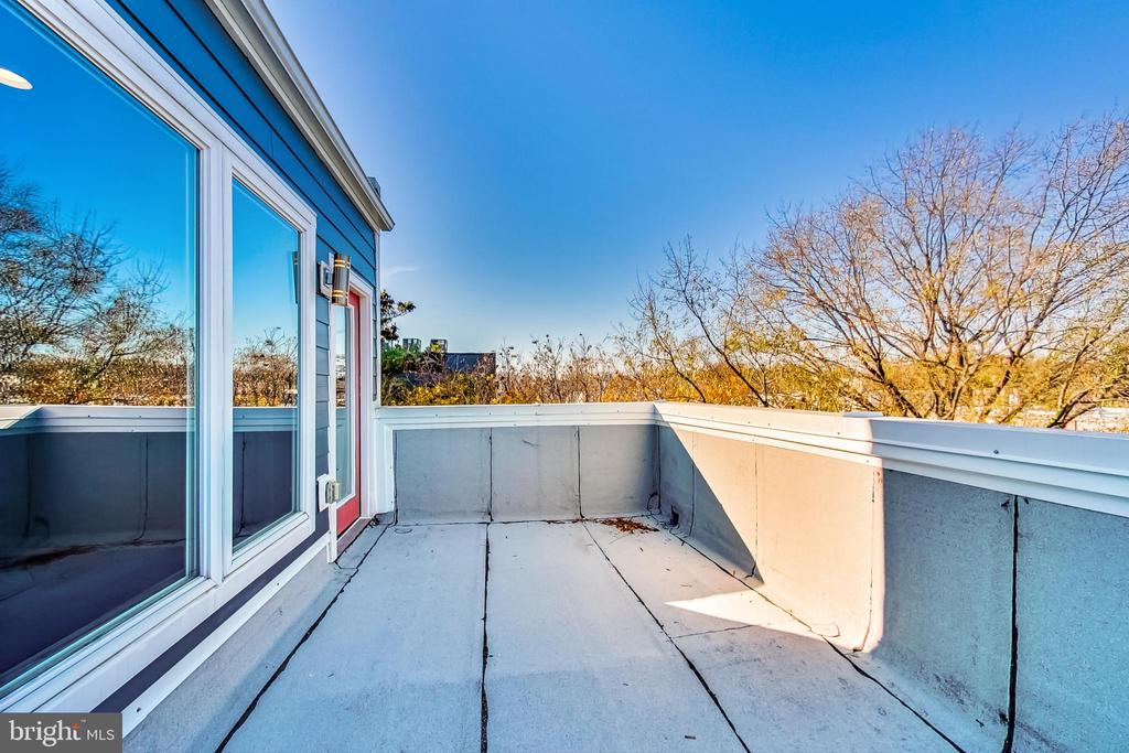 525 KENNEDY STREET NW Unit: 6