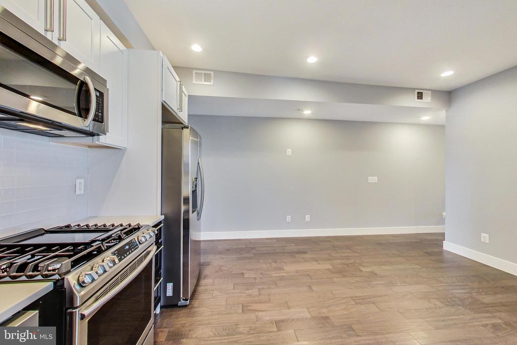 525 KENNEDY STREET NW Unit: 6