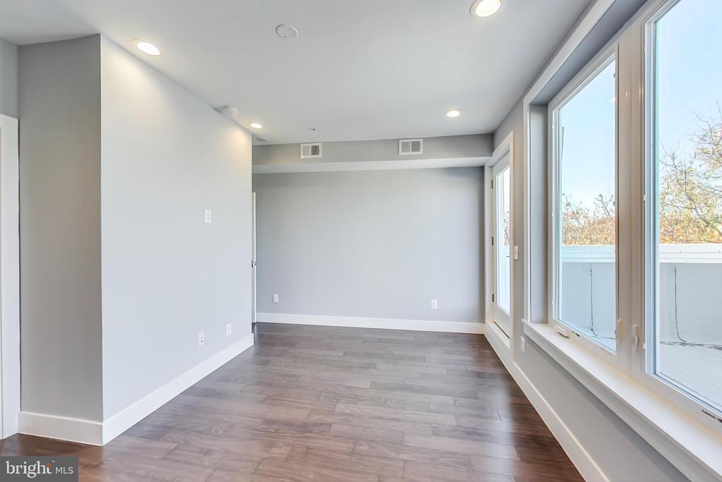 525 KENNEDY STREET NW Unit: 6