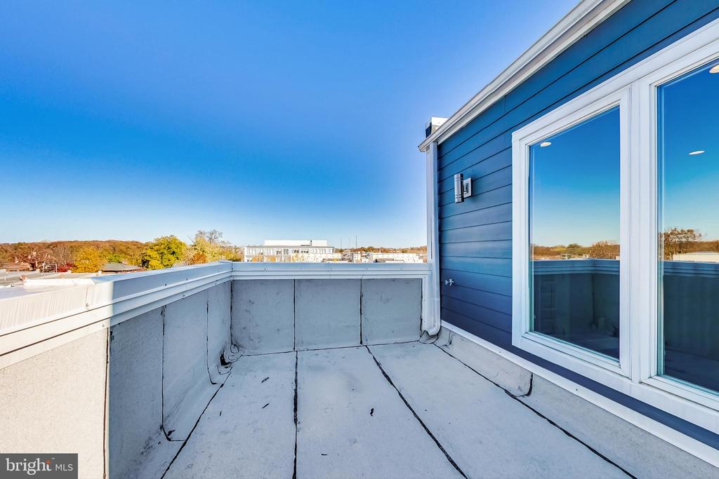 525 KENNEDY STREET NW Unit: 6