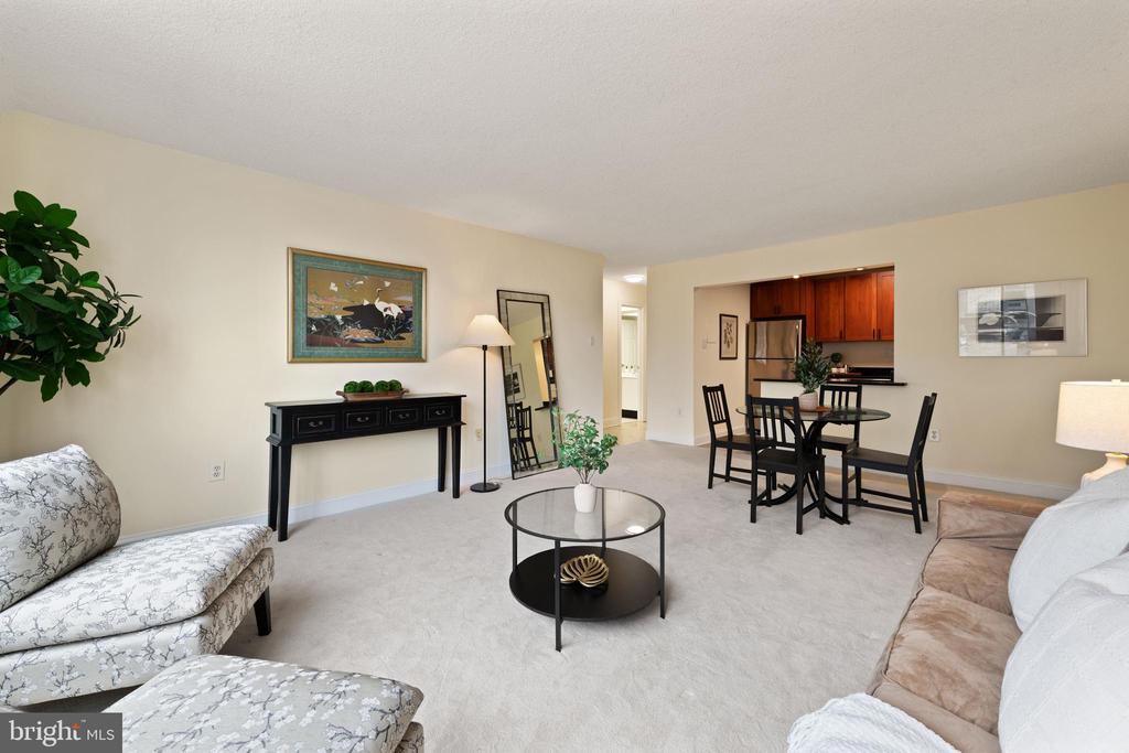 1325 18TH STREET NW Unit: 712