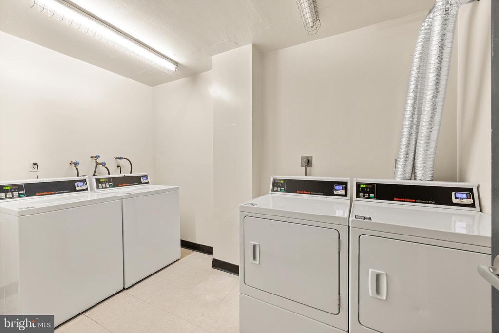 1325 18TH STREET NW Unit: 712