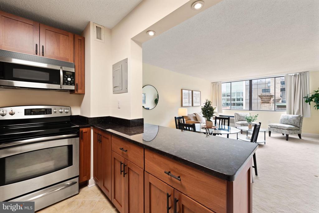 1325 18TH STREET NW Unit: 712