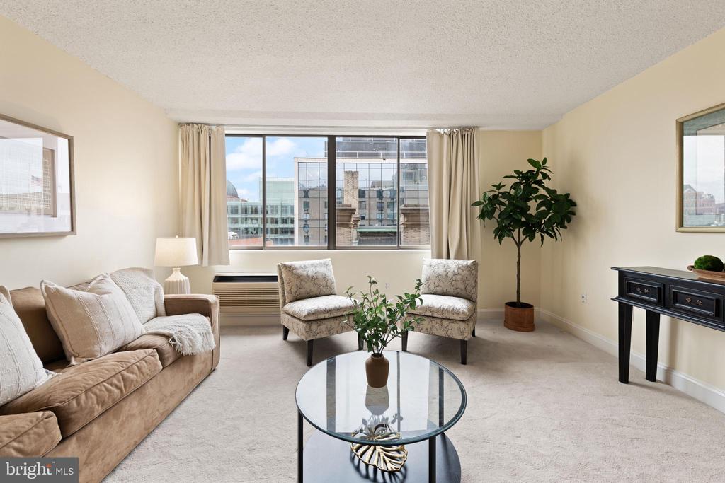 1325 18TH STREET NW Unit: 712