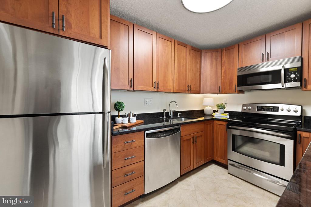 1325 18TH STREET NW Unit: 712