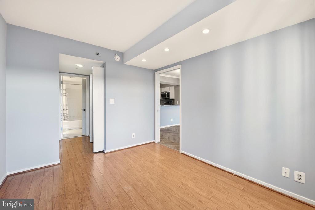 1401 17TH STREET NW Unit: 409