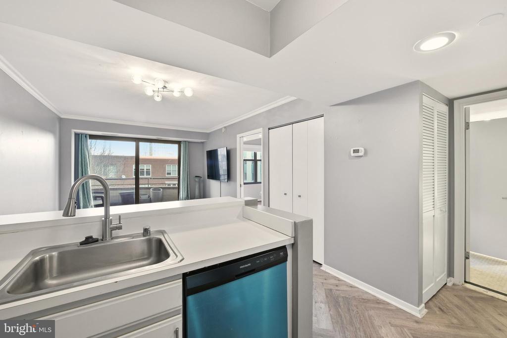 1401 17TH STREET NW Unit: 409