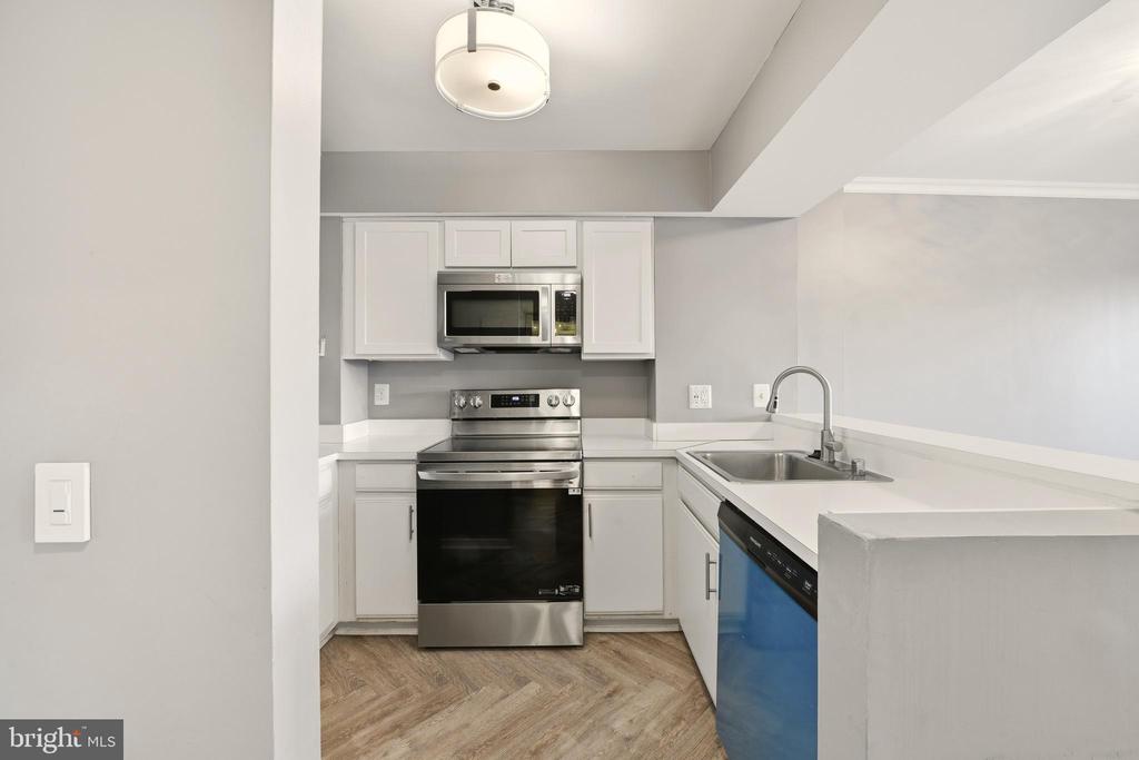 1401 17TH STREET NW Unit: 409